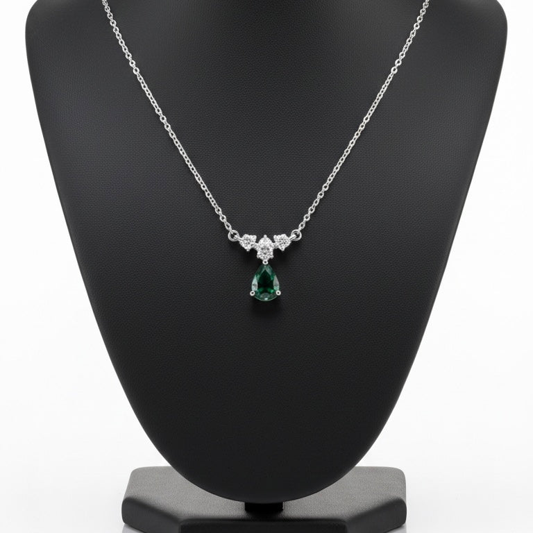 The Heirloom Emerald Necklace